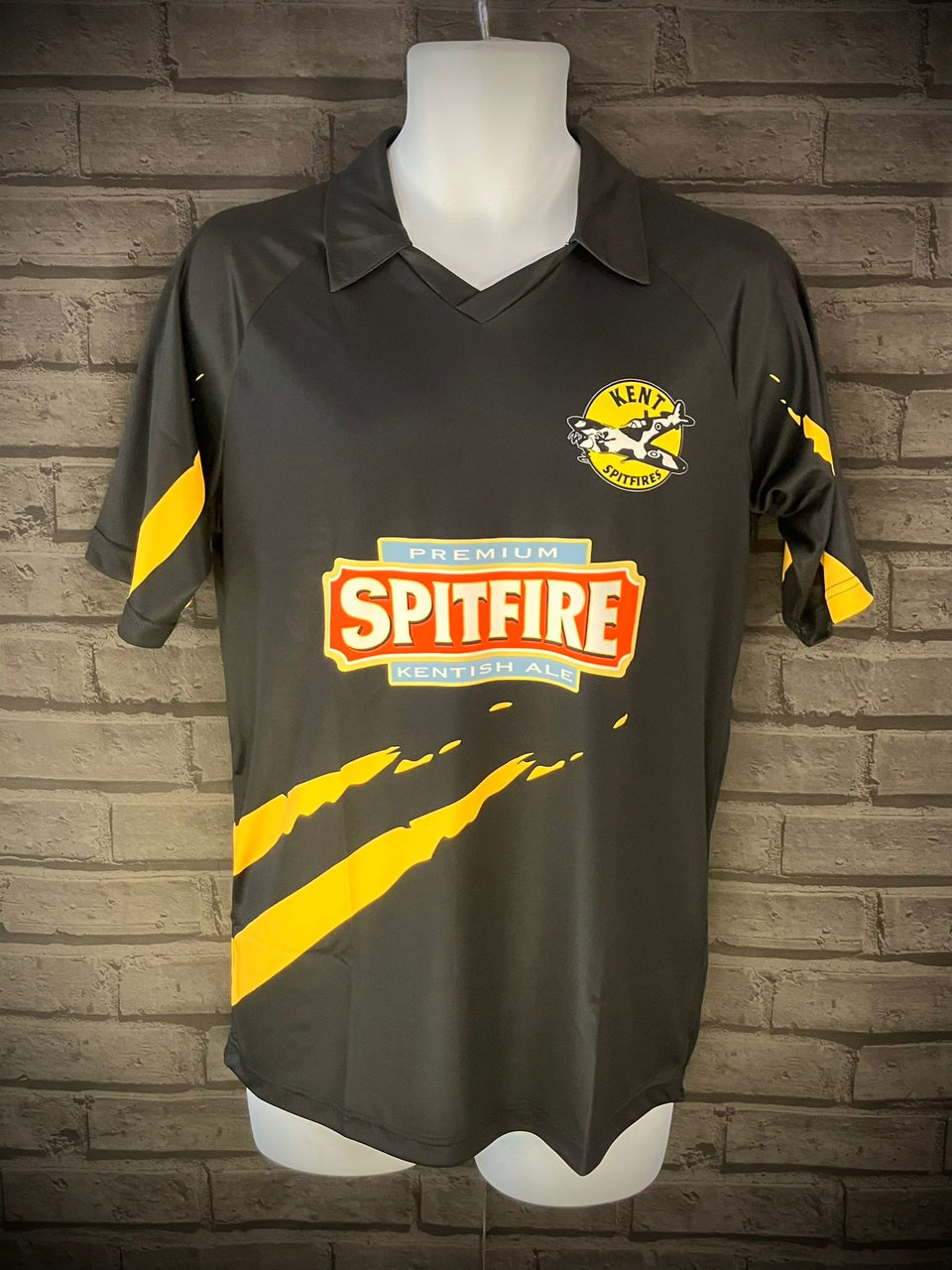 Spitfire Retro Cricket Shirt Black/Gold